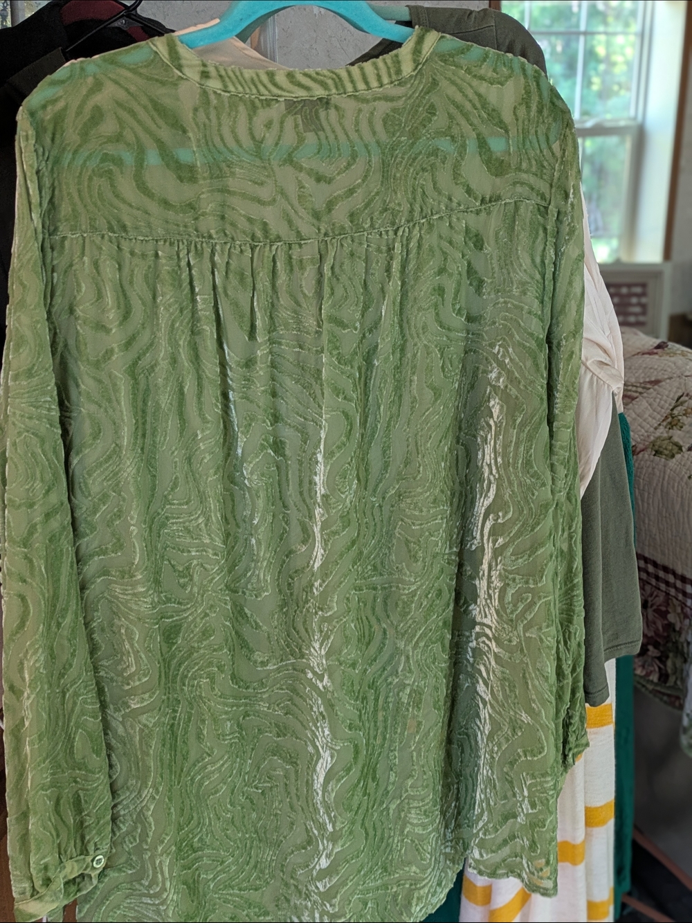 torrid Light Green Sheer Velvet Burnout Tunic - Picture 4 of 4